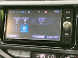 ラジオやCD、Bluetooth接続など、多彩な音源を楽しめます。お気に入りの音楽を車内で快適に。オーディオコントロールも直感的に操作可能。