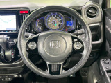 【純正革巻きステアリング】上質な革を使用することで、手にしっかり馴染みとても運転しやすいハンドルです♪