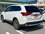 現車確認、ご来店ご希望のお客様はご予約頂くと、スムーズにご案内可能です。(商談中の可能性もございます。)