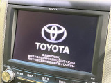 【メーカー純正ナビ】インテリアに溶け込むスタイリッシュな「専用設計」メーカーナビを装備♪視認性や操作性など基本性能にも優れ、より上質なカーライフをお楽しみいただけます。