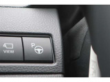 アドバンスト パーク付きです。カメラやソナーによって、周囲を監視しながら駐車を支援。障害物を検知した場合には警報を鳴らし、ブレーキ制御を行うことで接触回避を支援します。