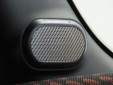 【ハーマンカードンHiFiラウドスピーカーシステム】が採用されております。良い音響でプライベート空間をお楽しみください。