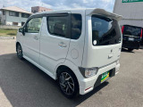 ルームクリーニングも隅々まで綺麗にしてお渡ししています。他店の車のクオリティと比較してください!!!