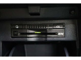 スッキリ装着されたビルトインタイプのETC!高速道路走行の料金所をノンストップで通過できます。※ ETCカードのお申し込みも当社にお任せ下さい!