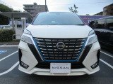 セレナ 1.2 e-POWER ハイウェイスターV 