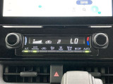 オートエアコンは温度を設定するだけで、自動で風量などを設定してくれます。運転しながら操作も必要ないので、安全性も向上します。