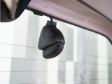 ◆リアにもドライブレコーダーを装備しております◆映像・音声などを記録する自動車用の装置です。もしもの事故の際の記録はもちろん、旅行の際の思い出としてドライブの映像を楽しむことができます。