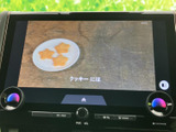 停車中に楽しめるTV機能。休憩時間にニュースや映画などを楽しむことができます。移動時間を有効活用できます。