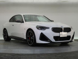 一目で伝わるBMW特有のスポーティーなプロポーションは、BMWの走行性能を生み出すのに欠かせない要因の一つです。細部まで拘りぬいたお車をぜひ一度ご覧ください!