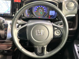 【純正革巻きステアリング】上質な革を使用することで、手にしっかり馴染みとても運転しやすいハンドルです♪