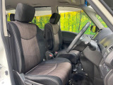 運転席シート廻りは使用感も少なく、良好な状態となっています。前オーナー様が丁寧に使っていたことがよくわかりますね。