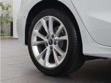 ●オシャレは足元からといいますが、車も同じく足元のエレガンスさで全体のイメージが変わります。