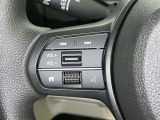 ステアリングスイッチ装備!運転しながら手元でオーディオの操作などができます。