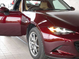 神戸マツダ神戸西インター店は、通常ディーラー+&alpha;の次世代型店舗としてROADSTER EXPERIENCE SPACEの冠を掲げ、「いつでも・誰でも・気軽に会いに行ける」ロードスターUカー専門店。