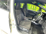 運転席シート廻りは使用感も少なく、良好な状態となっています。丁寧に使われていたことがよくわかりますね。