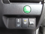 燃費を抑えるECON、横滑りを防ぐVSA等のスイッチ類は運転席の右側、手の届きやすい位置にあります。
