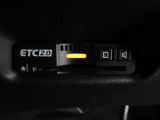ETC付。高速道路の料金所はキャッシュレスで通過です。サービスエリア等にあるスマートインターの出入りも利用可能でとっても便利。ご納車後すぐにお使い頂けるようセットアップしてのお渡しとなります。