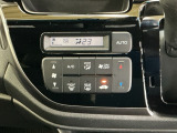 オートエアコンで、毎日のドライブを快適に。温度、風量を自動で調整し、理想的な車内環境を提供します。