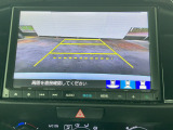 【リアカメラ】リバースに入れるだけで後方の映像が映ります。安全確認や、狭い駐車場での車庫入れ、雨の日や夜間など視界の悪い時に便利です。安全にバックする為には欠かせない装備です。
