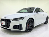 アウディプレミアムスポーツTTクーペ、スポーツモデルにふさわしく軽量かつ高剛性なアルミニウムとスチールの複合構造ASF(アウディスペースフレーム)のボディを採用。