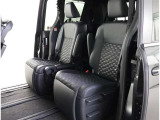 ゆとりある広々とした車内空間は、ドライブを始め買い物やレジャーなど、幅広く活躍します。一人でもみんなとでもお出かけを楽しみましょう!