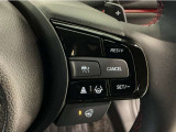 【アダプティブ・クルーズ・コントロール】予め設定した車速内でクルマが自動的に加減速。 前走車との適切な車間距離を維持しながら追従走行し、高速道路でのドライバーの疲労を軽減してくれる嬉しい機能付♪