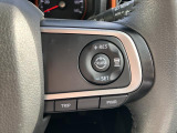 全車速追従機能付きアダプティブクルーズコントロールの操作スイッチです。遠出のお出かけで使用する高速道路の運転が楽になって、疲労軽減につながる大変便利な機能です!