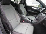 XC40 B4 AWD モメンタム 4WD 
