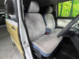 運転席シート廻りは使用感も少なく、良好な状態となっています。丁寧に使われていたことがよくわかりますね。