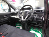 運転席はご覧の通り。