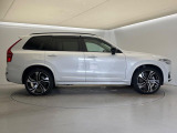 全国のVOLVOからお取り寄せが可能※!遠方の店舗に展示してあるクルマが気になる場合も、最寄りの店舗でご購入ただくことが可能です!是非私たちに要望をお聞かせください!※別途費用