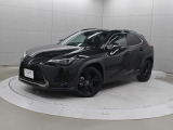 「Creative Urban Explorer」をコンセプトに、新たなライフスタイルを探求するきっかけ「CUE」となることを目指した都会派コンパクトクロスオーバー「UX」です。