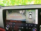 狭い場所でも安全に駐車できる、頼れるバックモニター。ガイドライン表示で、後方確認がよりスムーズに。運転に自信がない方にもおすすめです。