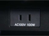 AC100V・100W電源搭載 車内でノートPCや充電器などの電源確保が可能です。