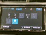 ラジオ、CD、Bluetoothなど、多彩な音源に対応。お好みの音楽で、ドライブをさらに楽しみましょう。快適なカーライフを演出します。