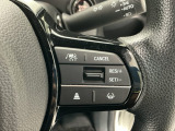 【アダプティブ・クルーズ・コントロール】予め設定した車速内でクルマが自動的に加減速。 前走車との適切な車間距離を維持しながら追従走行し、高速道路でのドライバーの疲労を軽減してくれる嬉しい機能付♪
