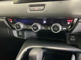 運転席/助手席シートヒーターで寒い日もすぐに温かくなり快適に過ごせます。3段階の温度調整が可能です