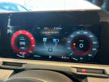 メーター内のカラーディスプレイには運転をサポートするさまざまな情報を表示!瞬間燃費などが表示できます。