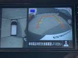 インテリジェント アラウンドビューモニター。クルマのまわりや目が届きにくいところも、大きい画面でしっかり確認できるので安心。