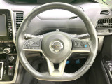 【純正革巻きステアリング】上質な革を使用することで、手にしっかり馴染みとても運転しやすいハンドルです♪