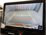 バックガイドモニターで、後方を確認しながら安心して駐車することができます。運転初心者も熟練者も必須の機能ですよ!