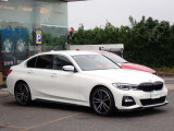 BMW在庫保有台数常時100台以上!ご来店の際はBMW本店(厚木市下荻野140-1)にご来店ください!弊社自慢の全天候型ショールーム!BMW在庫保有台数常時100台以上ございます!