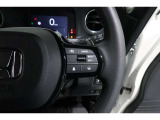 Hondaセンシングの機能のひとつ、アダプティブクルーズコントロール付!アクセルから足を離しても設定したスピードと前車との車間を保ち走行してくれます!車線維持もアシスト☆高速道路で疲労軽減ですね☆