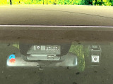 【プリクラッシュセーフティ】前方の車両等を検知し、衝突しそうな時は警報で注意を促し、ブレーキを踏む力をサポート。ブレーキを踏めなかった場合は衝突被害軽減ブレーキが作動、衝突回避をサポートします。
