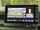 バックも安心のバックカメラ付いています。バックカメラがあると、いつでも安全にバックできますね。死角も減ります。