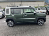 清潔な中古車展示場で皆様のご来店をお待ちしています。
