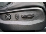 高級車の代名詞!電動シートが装備されています!