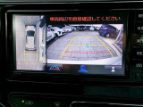 パノラミックビューモニター付きです。車両を上から見たような映像をディスプレイオーディオ画面に表示。運転席からの目視だけでは見にくい、車両周辺の状況をリアルタイムでしっかり確認できます。