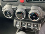 運転席から操作しやすい位置に配備されています♪