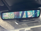 【デジタルインナーミラー】後席の大きな荷物や同乗者で後方が確認しづらい時でも安心!カメラが撮影した車両後方の映像をルームミラー内に表示。クリアな視界で状況の確認が可能です!